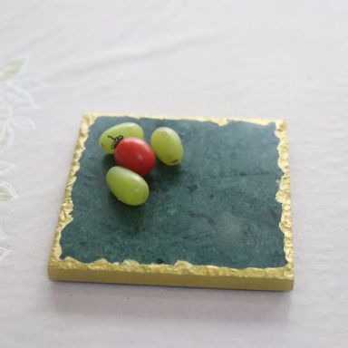 Grüne Marmor Servierplatte mit Goldrand quadratisch 20x20 cm
