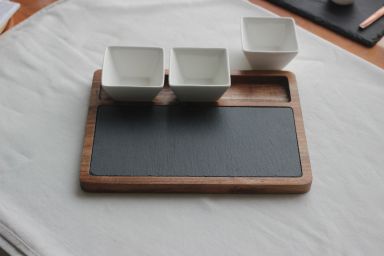 Tablett aus Holz und Schiefer 20,5x28 cm